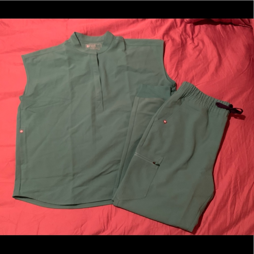 Figs Surgical Green Set